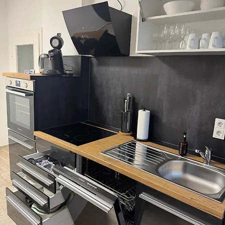 Frankfurter 21 Haus - 2 We, 2 Kuechen, 2 Baeder, 6 Sz, 19 Betten Apartmán Siegburg