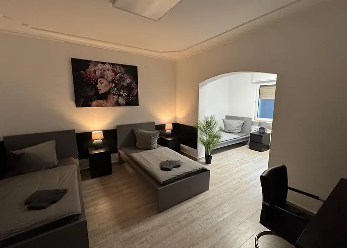 Frankfurter 21 Haus - 2 We, 2 Kuechen, 2 Baeder, 6 Sz, 19 Betten Appartamento *