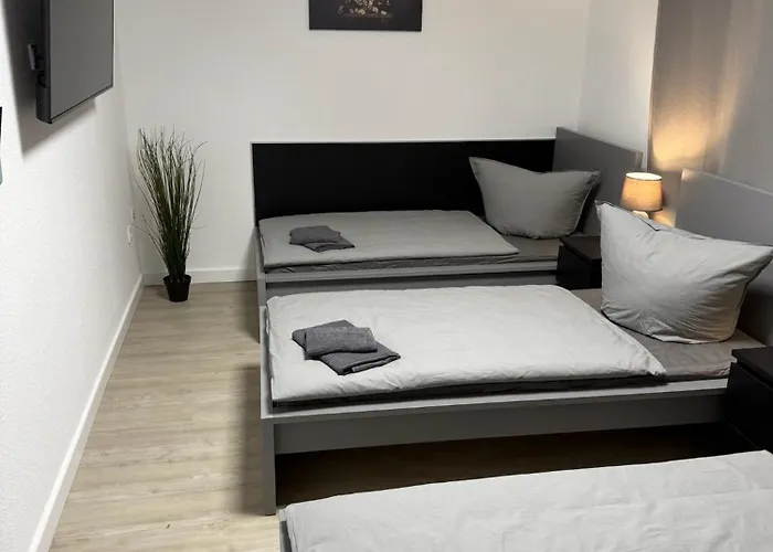 Frankfurter 21 Haus - 2 We, 2 Kuechen, 2 Baeder, 6 Sz, 19 Betten Appartamento Siegburg